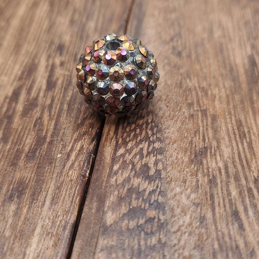 Geode sparkle sleek mermaid‎ scale charm